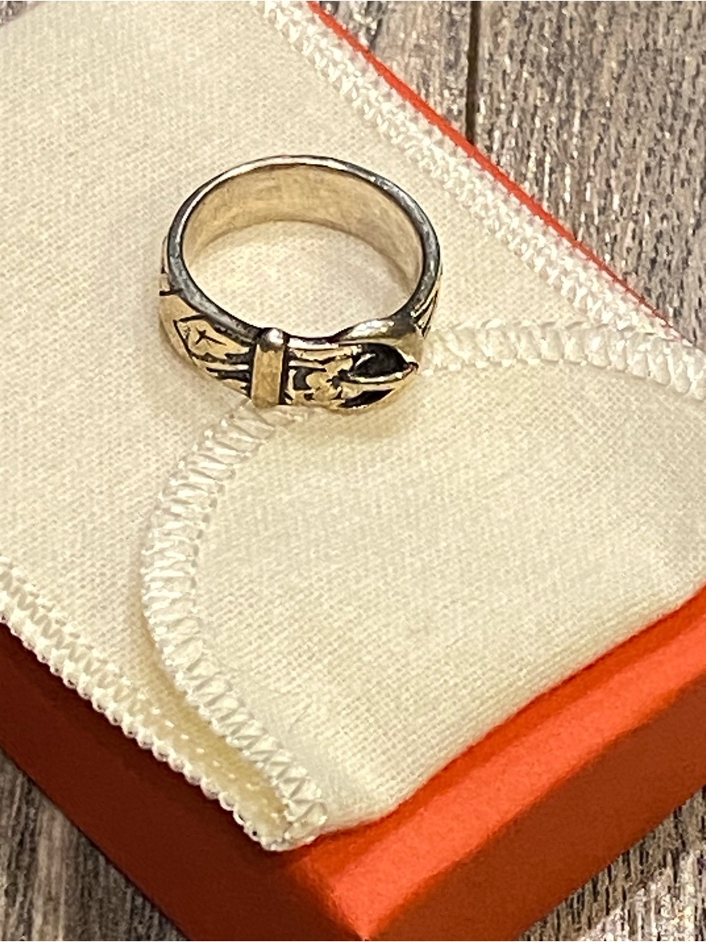 Retired James Avery buckle ring